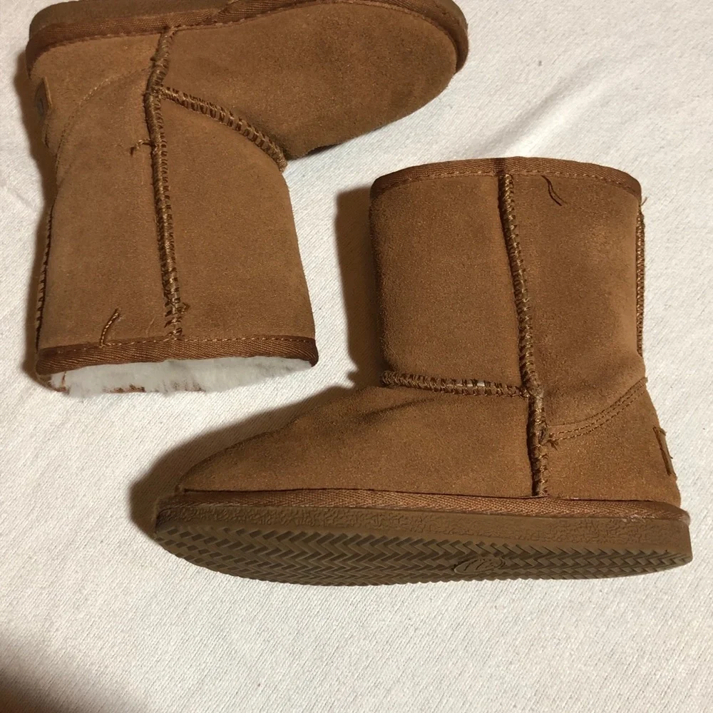 Cloud Nine Sheepskin Kids Boots